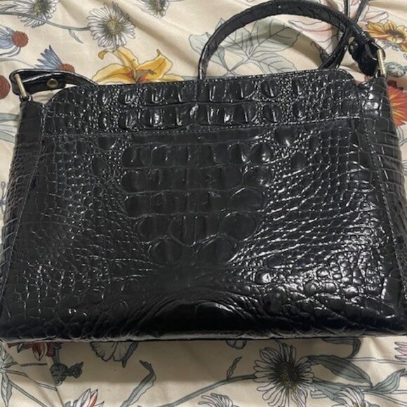 Hillary Crossbody - Picture 2 of 2